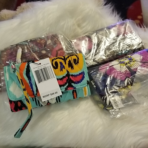 CHOICE of VERA BRADLEY iPhone Wristlets - Picture 6 of 11